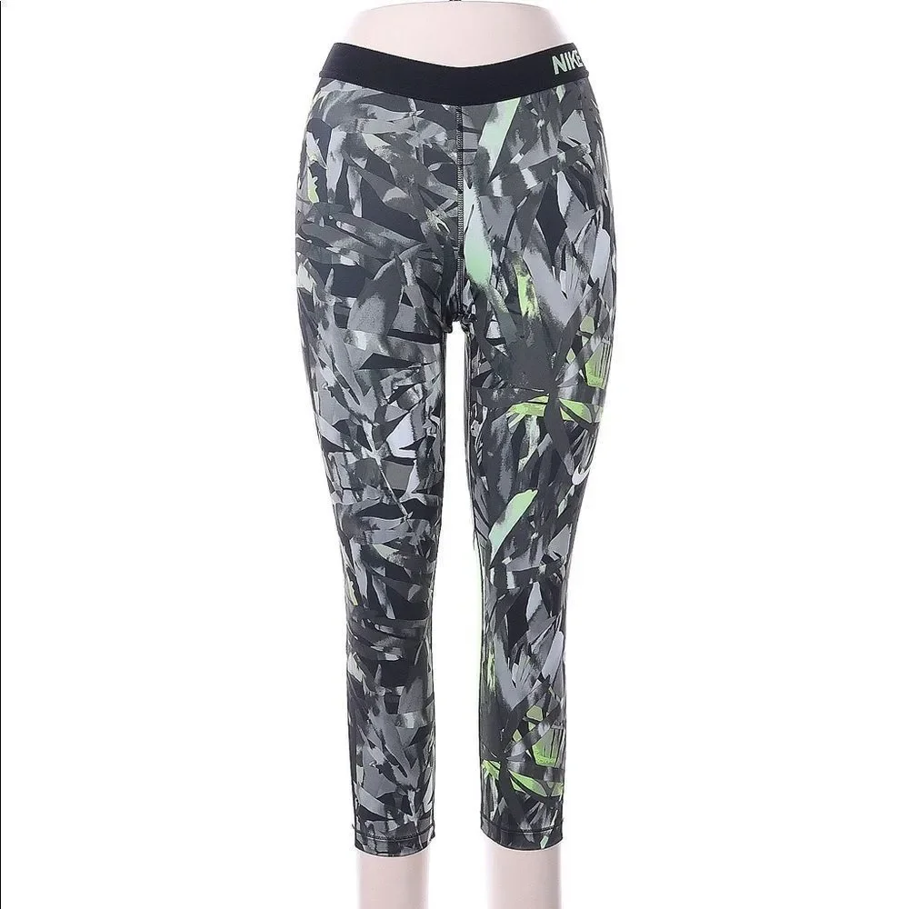 NIKE Pro Painted Palms Allover Print Capri Pant Leggings Gym Runing Compression - Picture 8 of 9